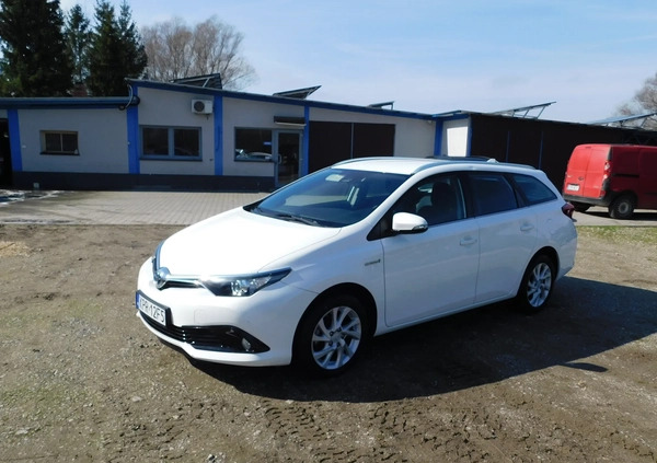 Toyota Auris cena 46125 przebieg: 49000, rok produkcji 2018 z Zbąszyń małe 137